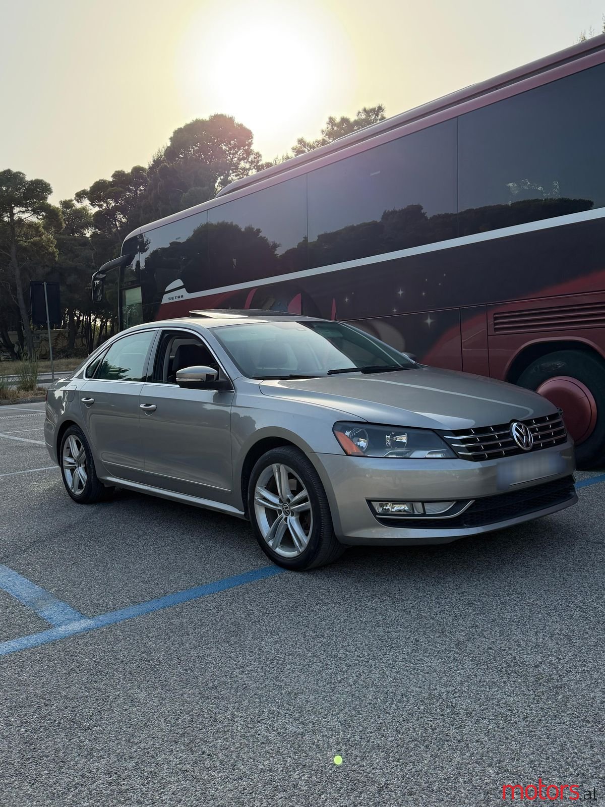 2013' Volkswagen Passat photo #2