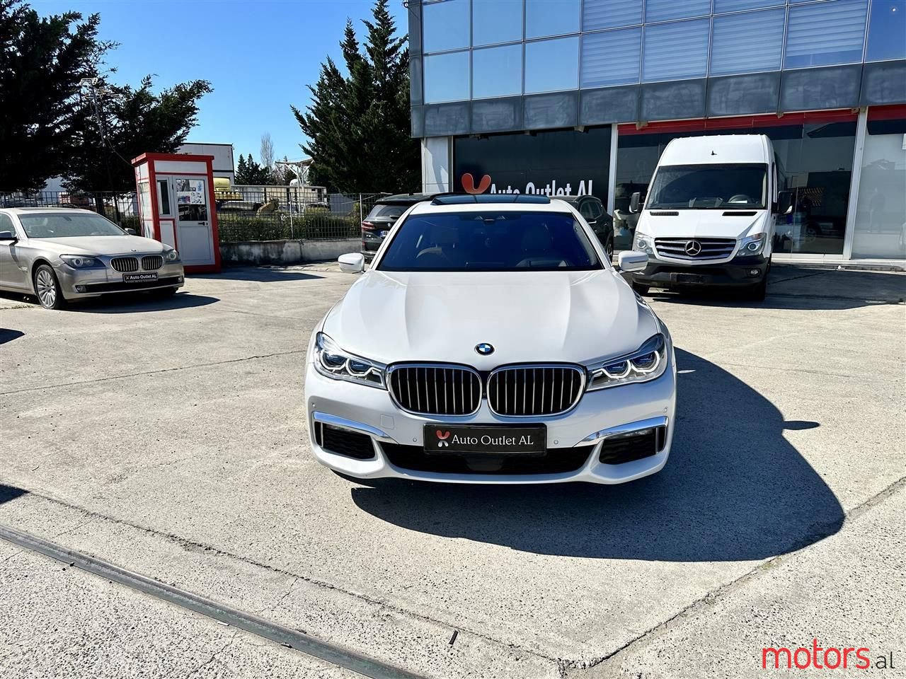 2016' BMW 740 photo #2