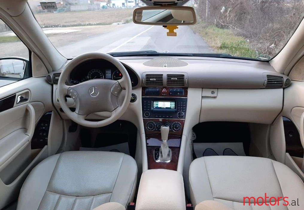 2005' Mercedes-Benz C 220 photo #1