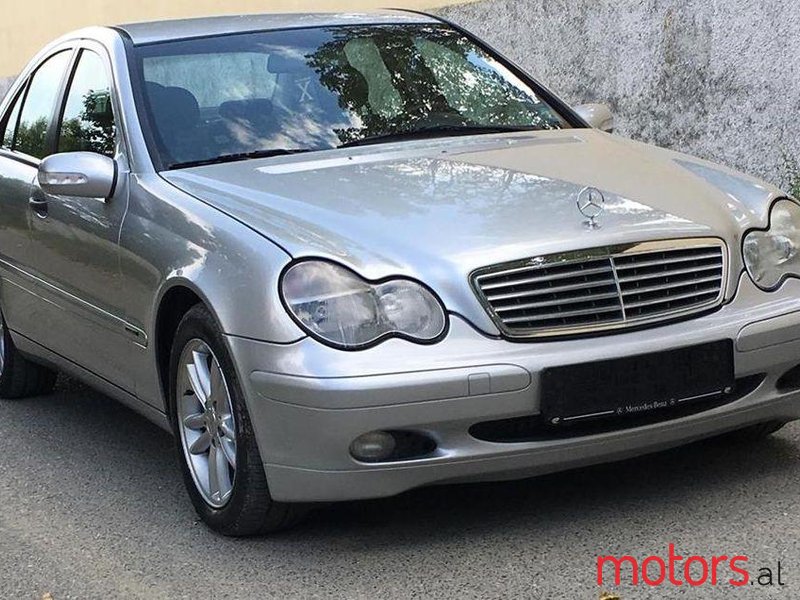 2003' Mercedes-Benz C 220 photo #5