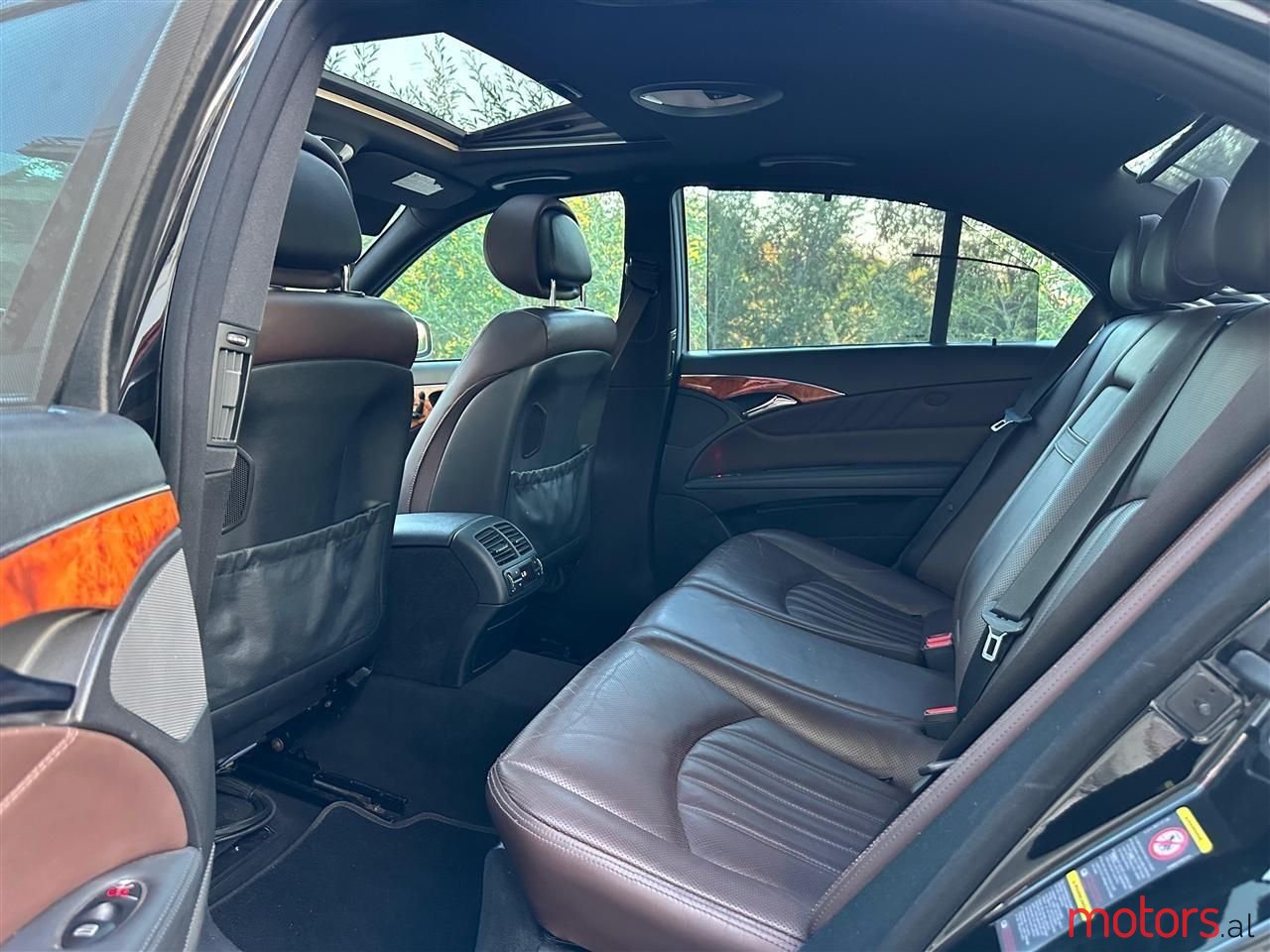 2008' Mercedes-Benz E 320 photo #5