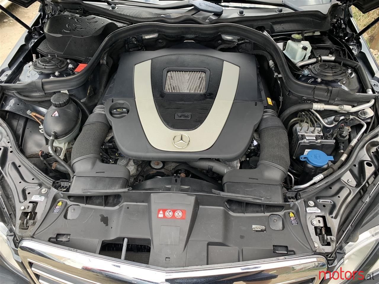 2010' Mercedes-Benz E 350 photo #6