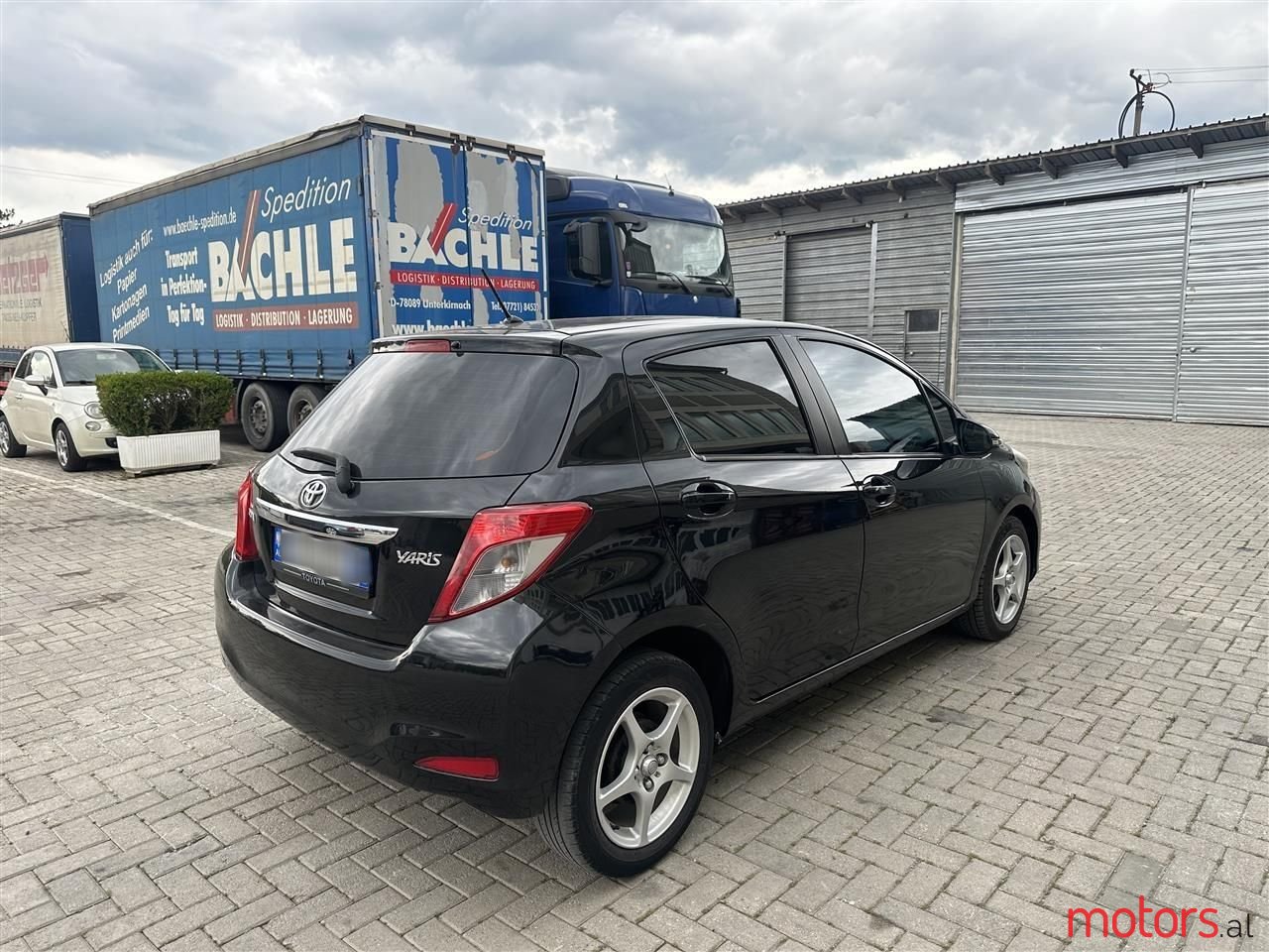 2013' Toyota Yaris photo #5