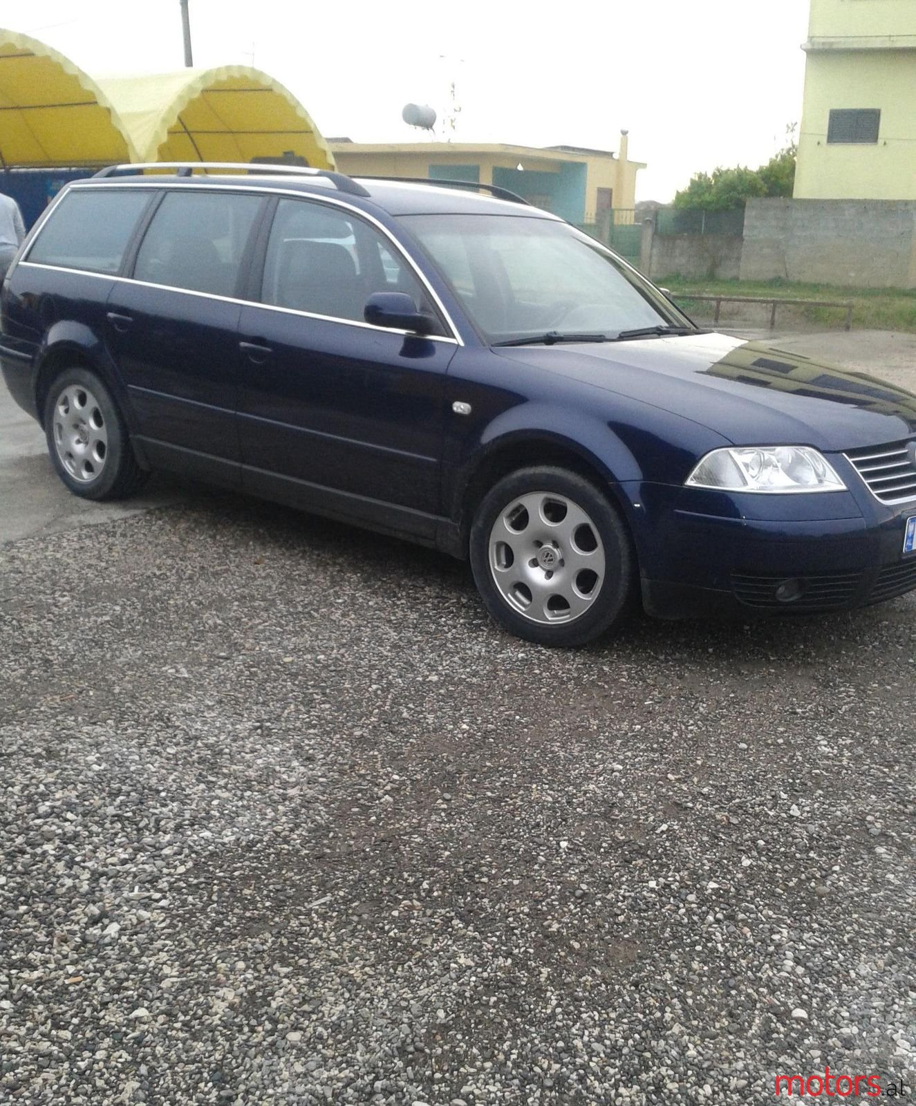 2002' Volkswagen Passat photo #1