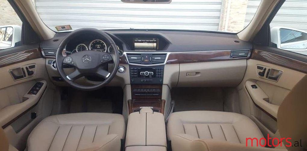 2013' Mercedes-Benz E 350 photo #2