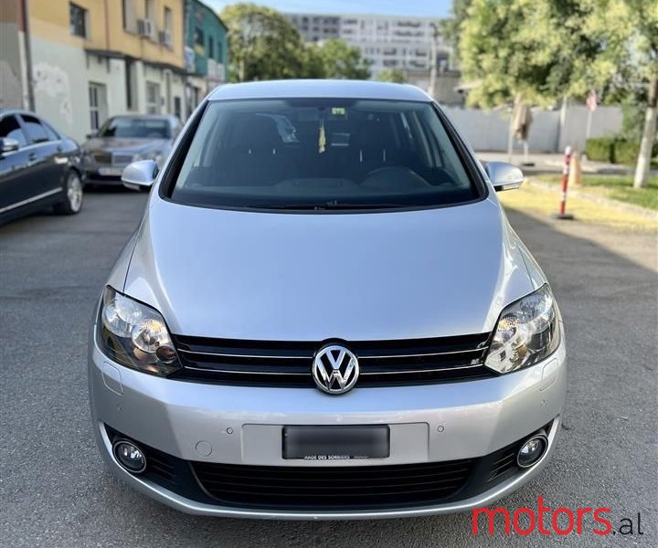 2009' Volkswagen Golf Plus photo #4