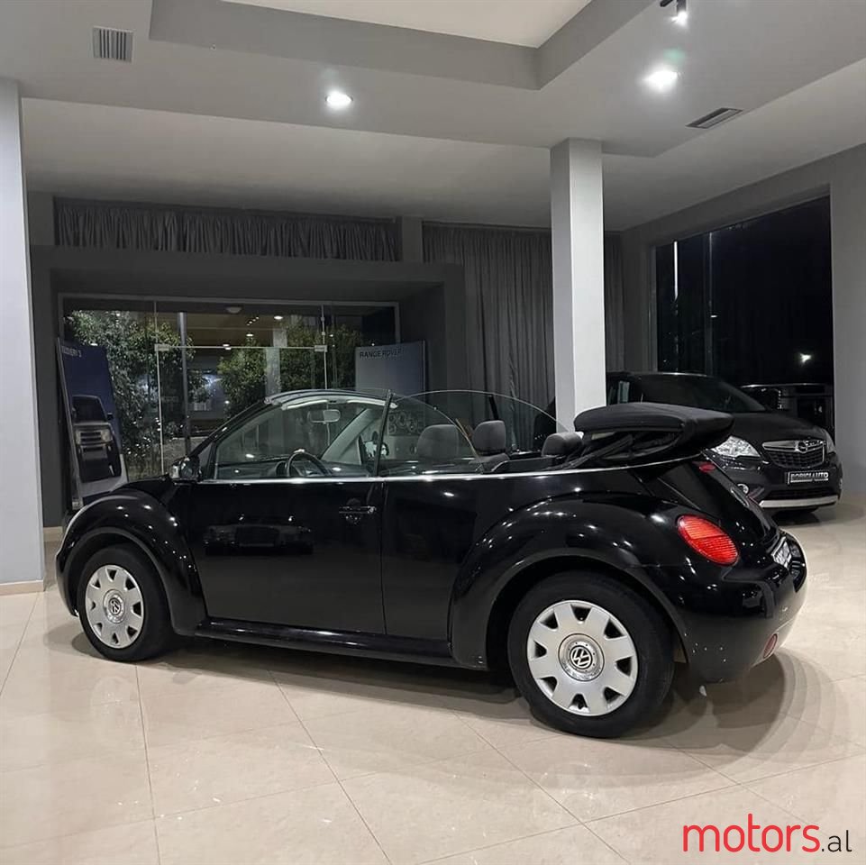 2005' Volkswagen New Beetle photo #5