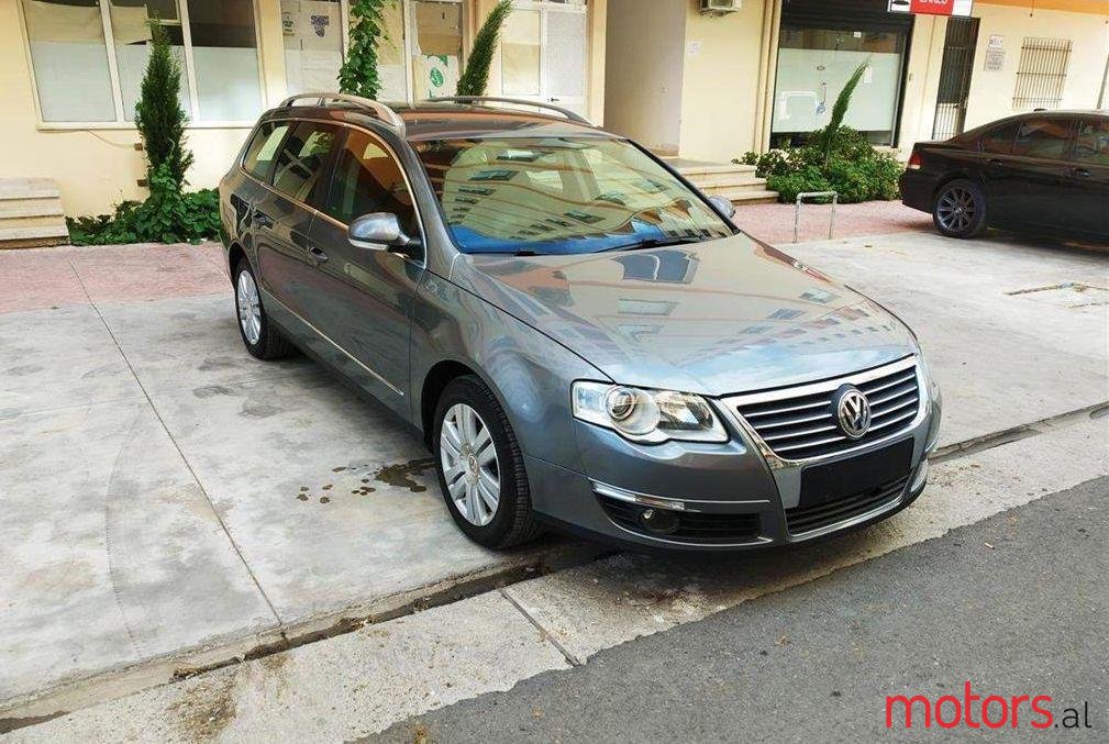 2007' Volkswagen Passat photo #2