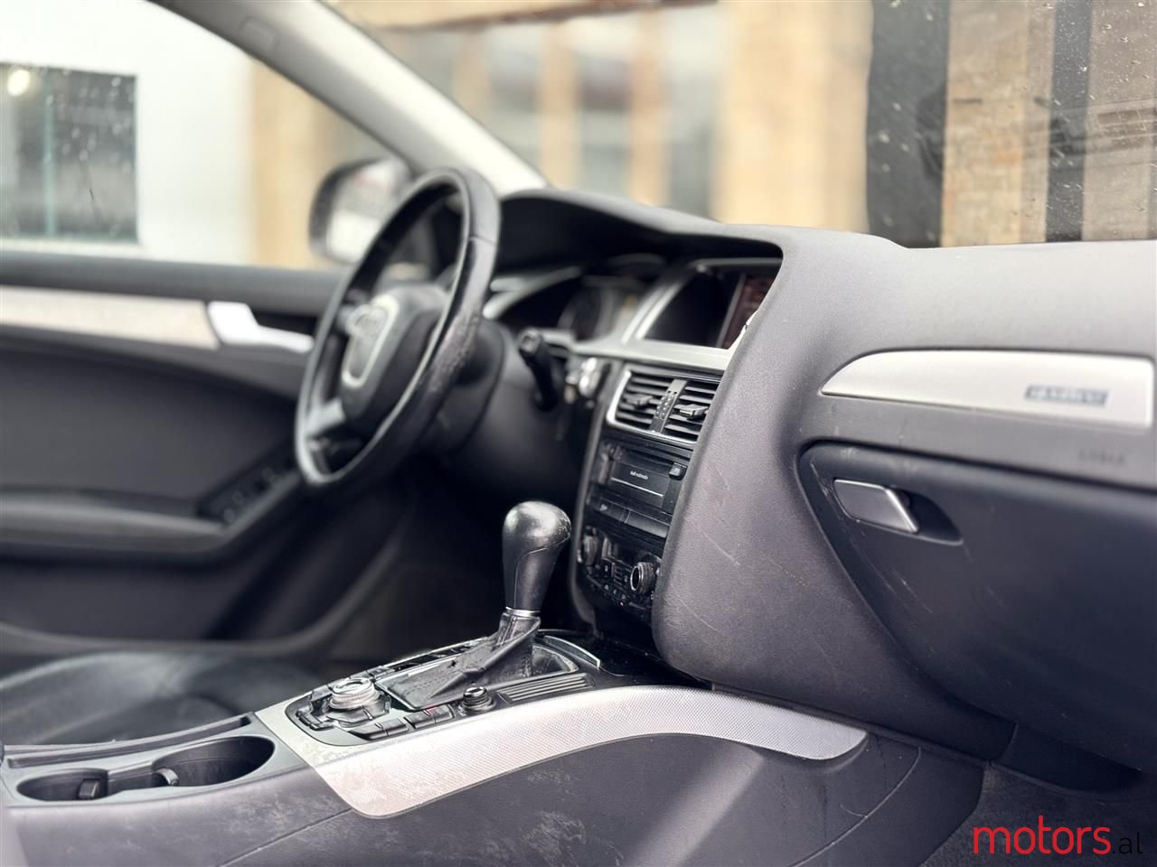 2012' Audi A4 photo #5