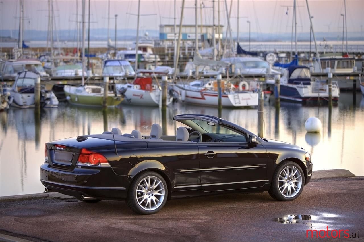 2010' Volvo C70 photo #1