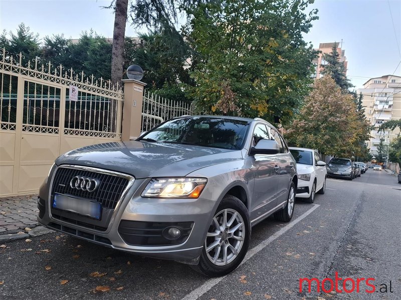 2011' Audi Q5 photo #5