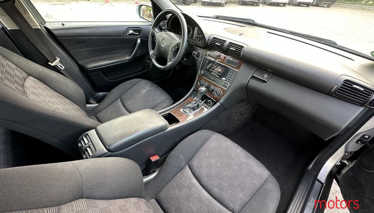 2005' Mercedes-Benz C 200 photo #2