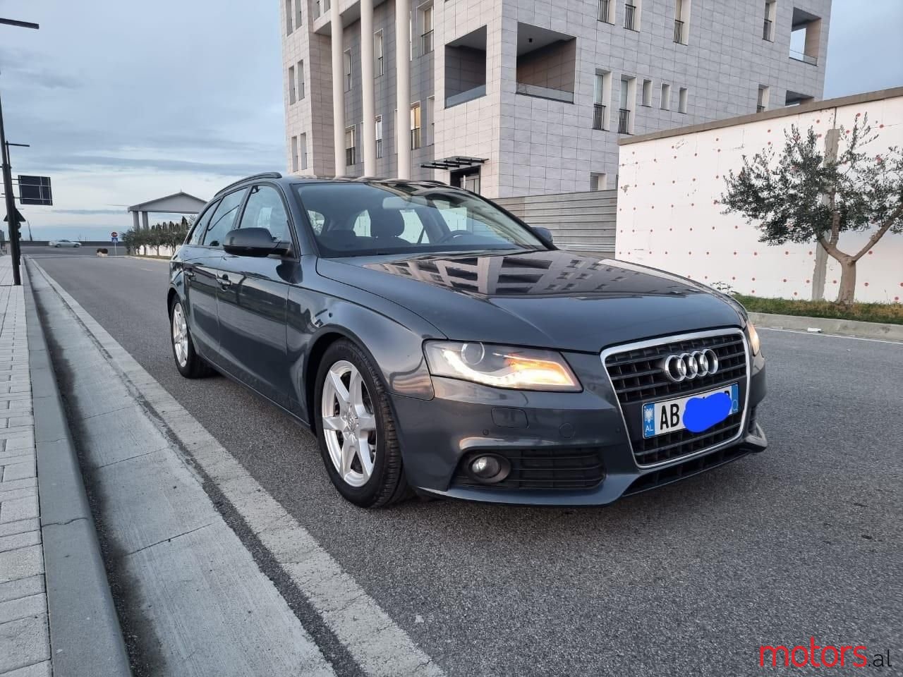 2010' Audi A4 photo #1