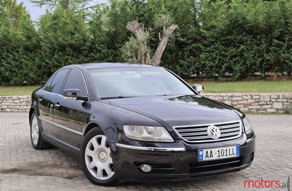 2004' Volkswagen Phaeton photo #1