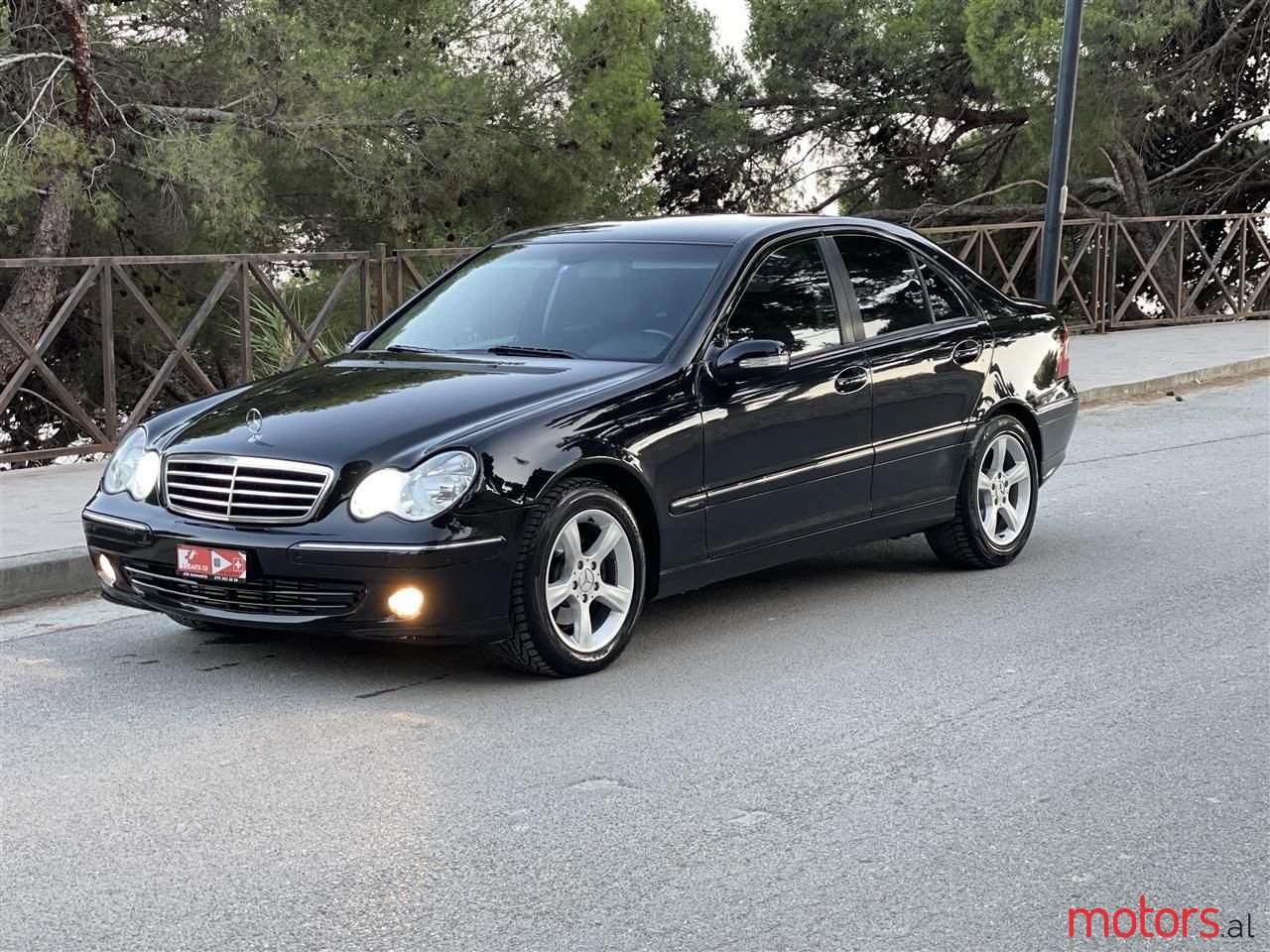 2006' Mercedes-Benz C 220 photo #1