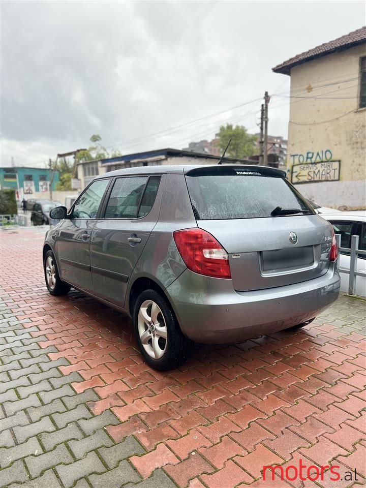 2012' Skoda Fabia photo #4