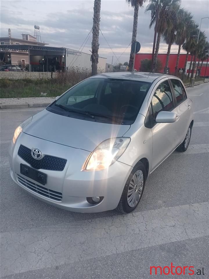 2007' Toyota Yaris photo #3