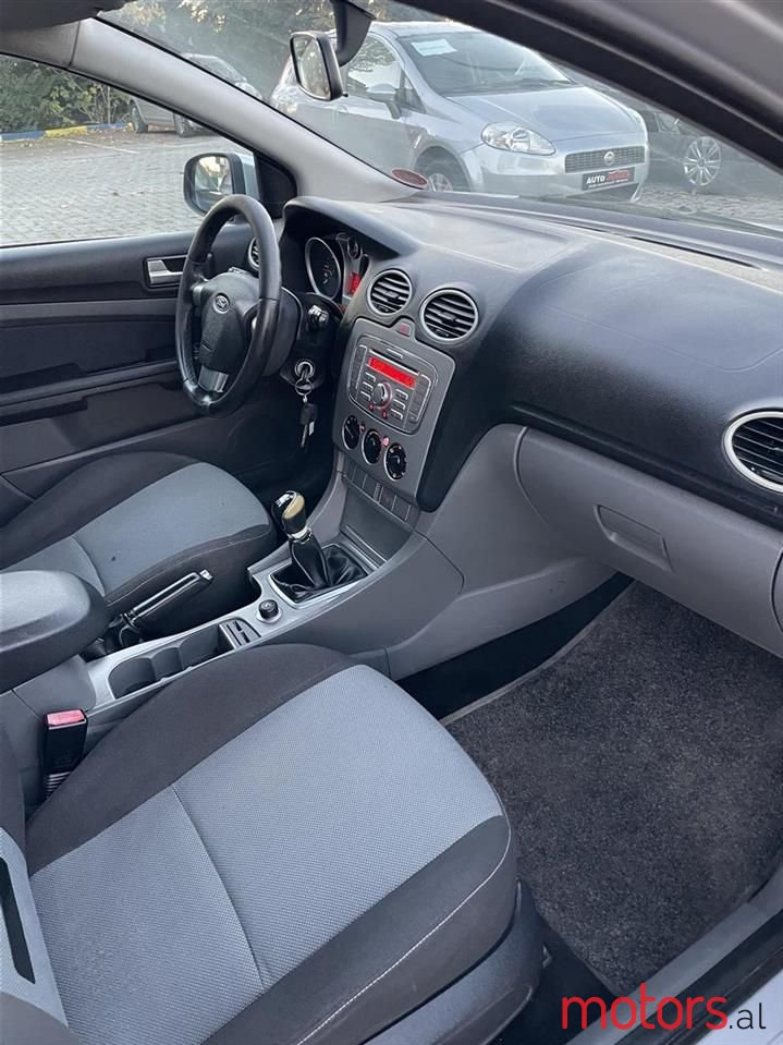 2008' Ford Focus photo #6