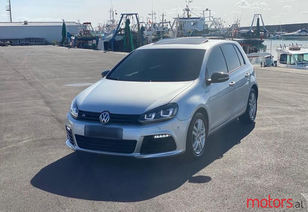 2012' Volkswagen Golf photo #2