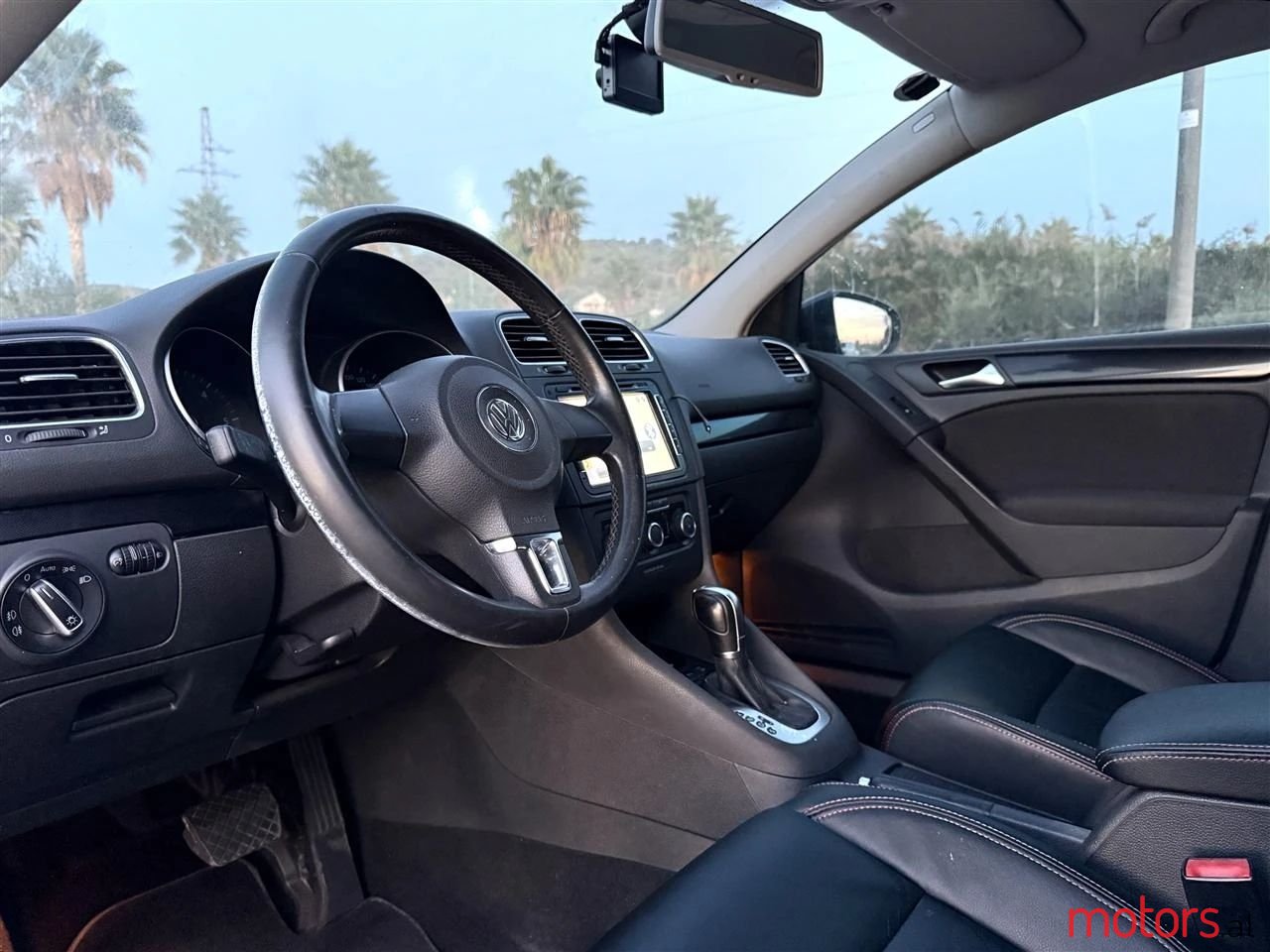 2012' Volkswagen Golf photo #2