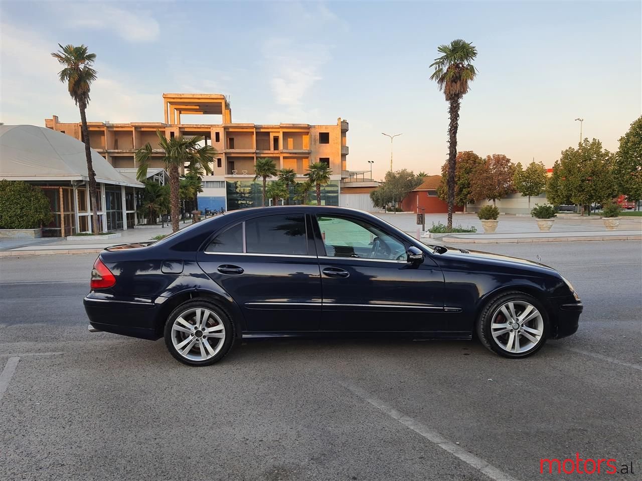 2006' Mercedes-Benz E 280 photo #2