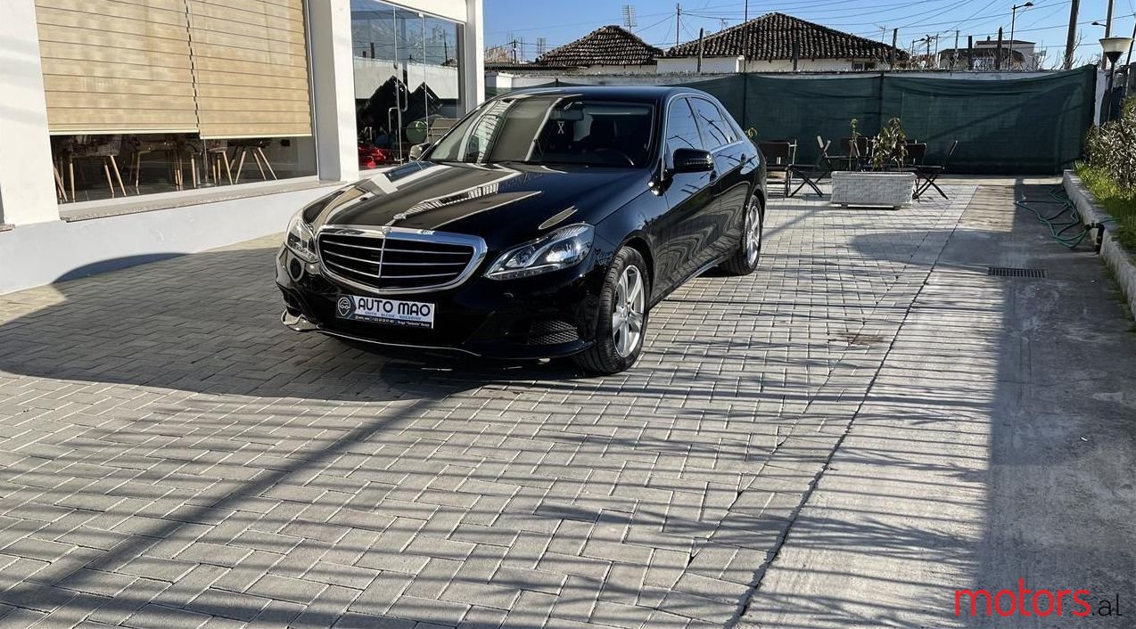 2016' Mercedes-Benz E 220 photo #1