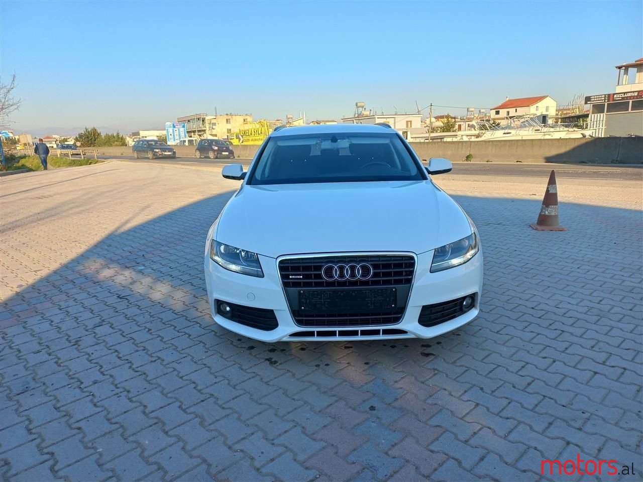 2010' Audi A4 photo #1