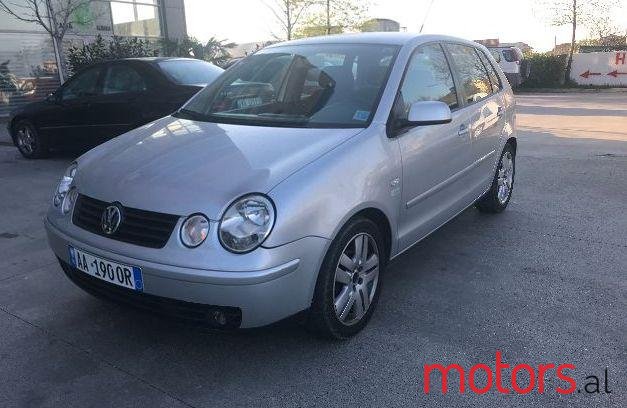2004' Volkswagen Polo photo #1