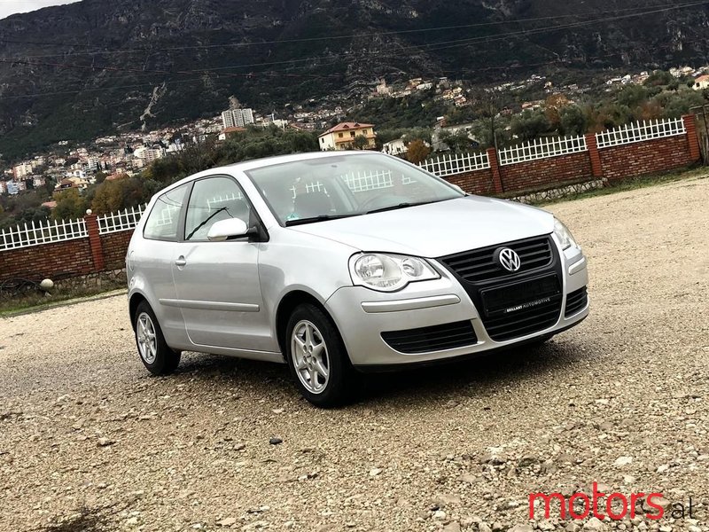 2005' Volkswagen Polo photo #6