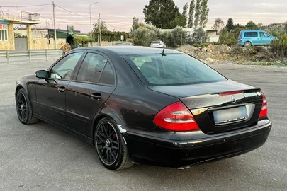 2005' Mercedes-Benz 220