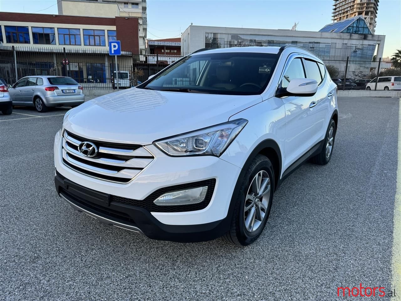 2013' Hyundai Santa Fe photo #1