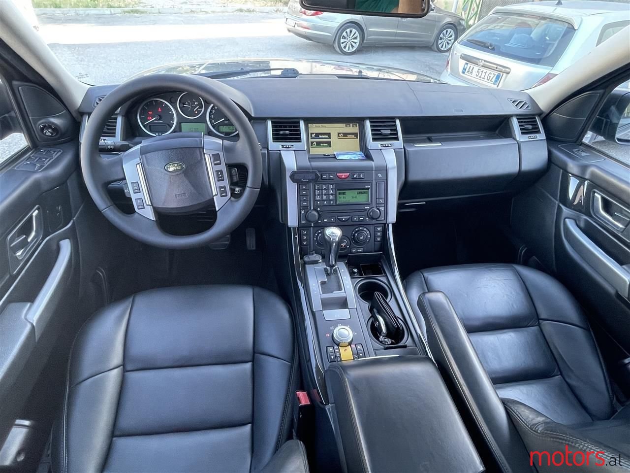 2008' Land Rover Range Rover photo #4