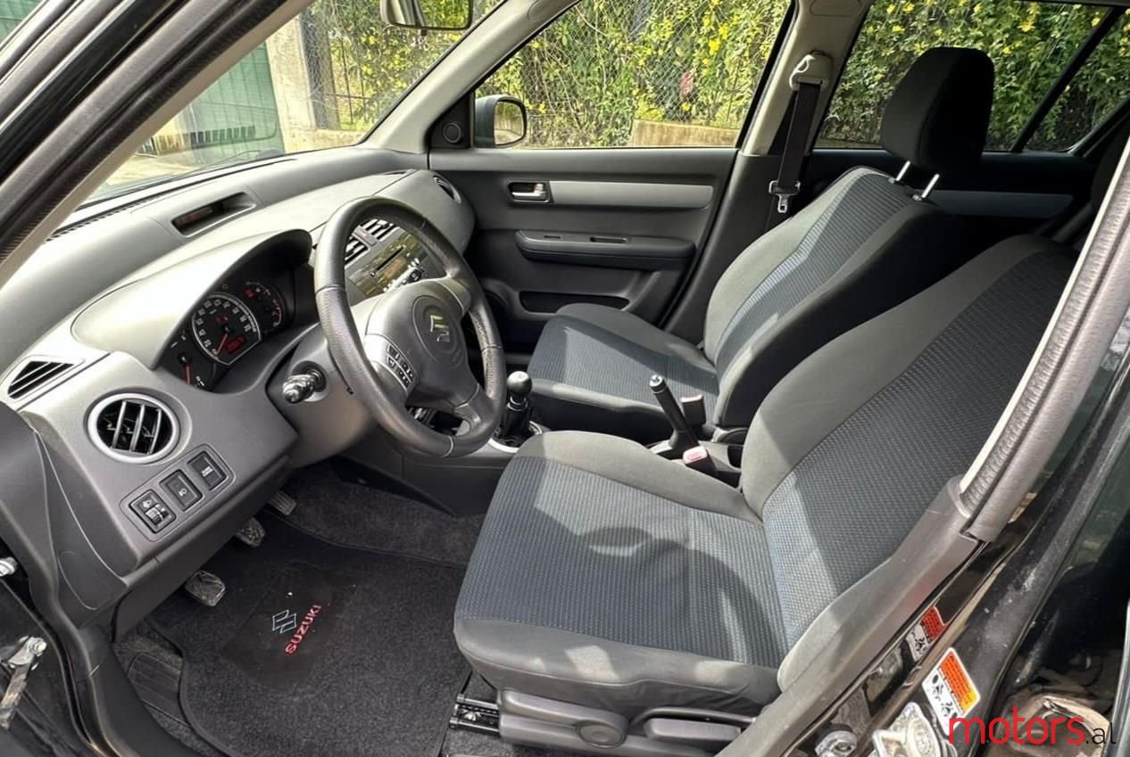 2009' Suzuki Swift photo #2