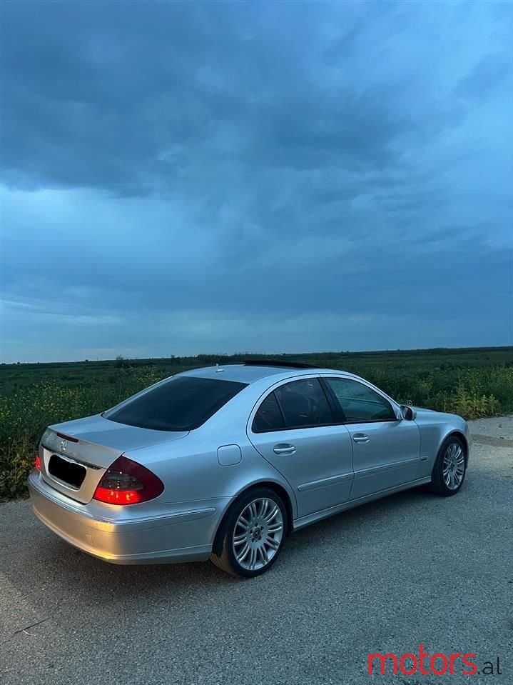 2008' Mercedes-Benz E 280 photo #4