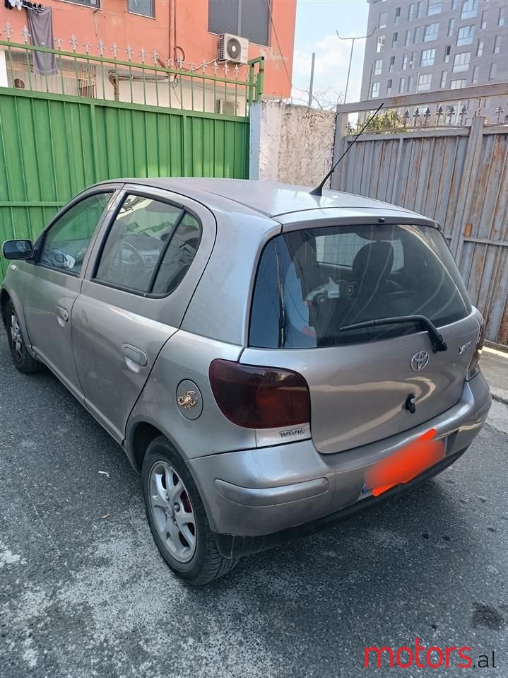 2004' Toyota Yaris photo #4