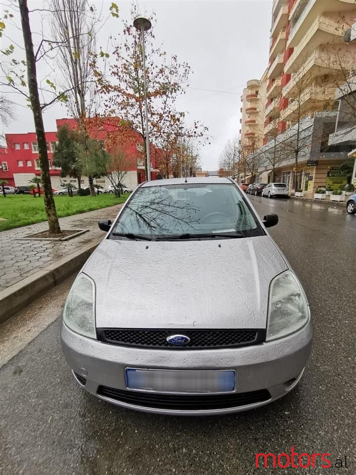 2002' Ford Fiesta photo #2