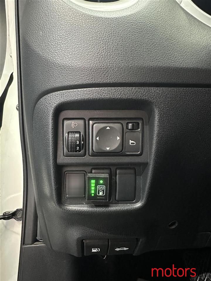 2013' Nissan Juke photo #3