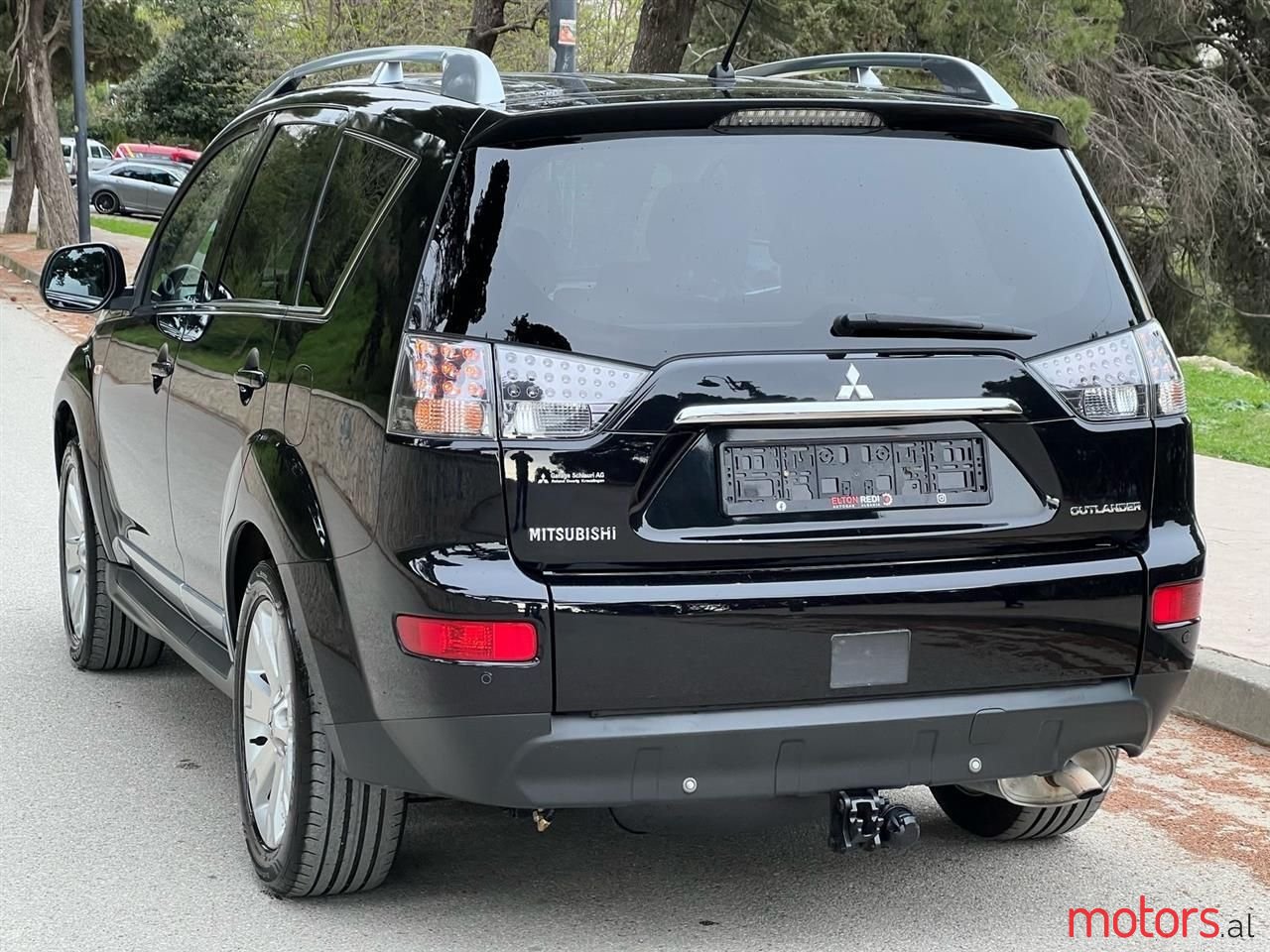 2009' Mitsubishi Outlander photo #3