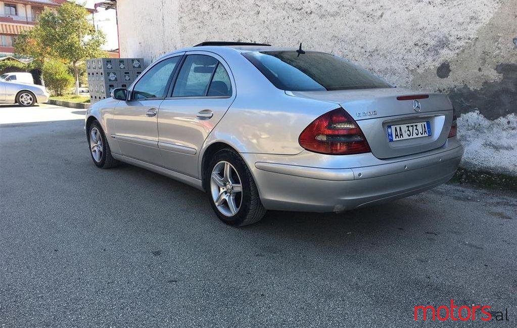 2003' Mercedes-Benz C 220 photo #2