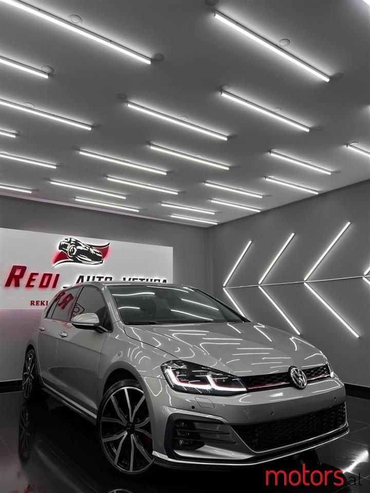2017' Volkswagen Golf photo #1