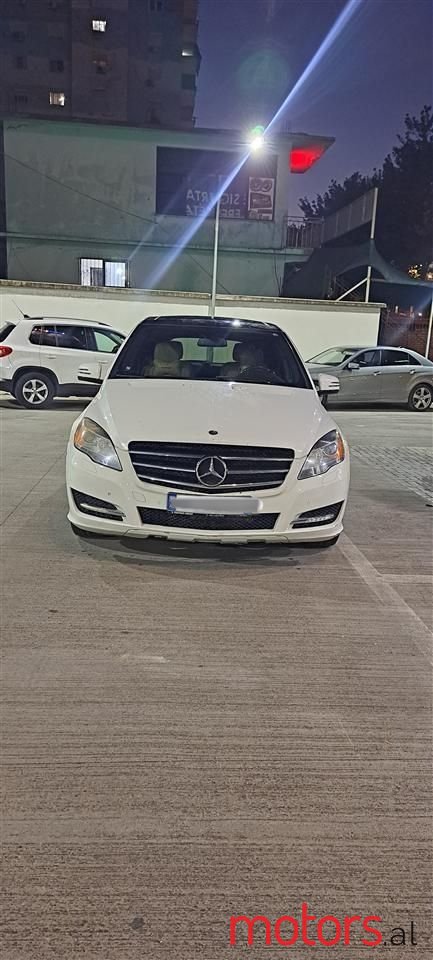 2012' Mercedes-Benz R 350 photo #5