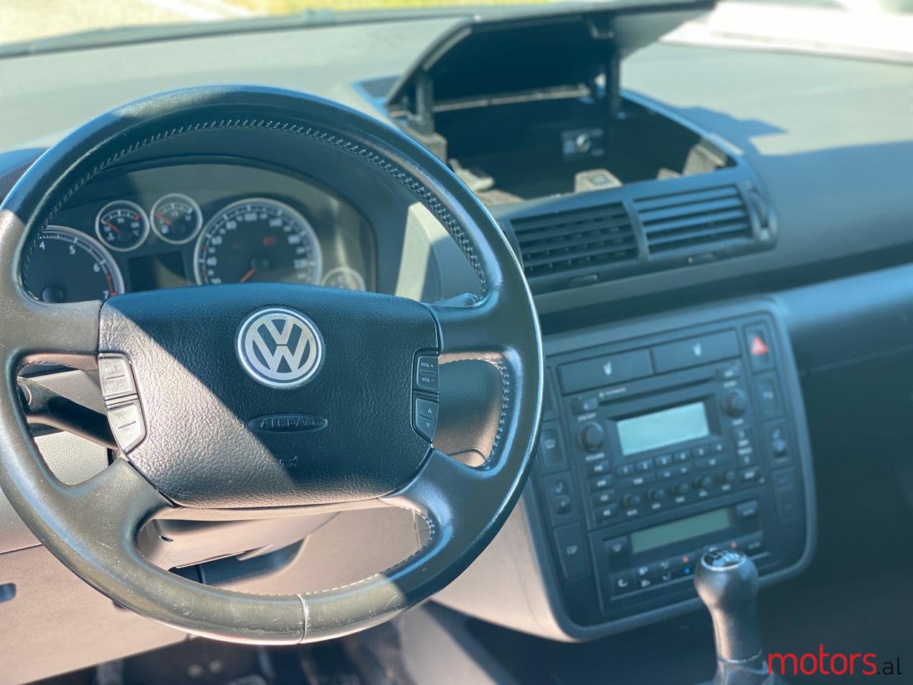 2006' Volkswagen Sharan photo #5