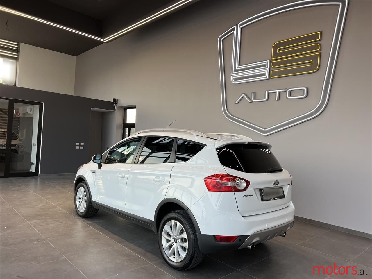 2010' Ford Kuga photo #4