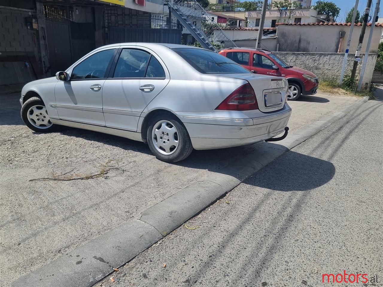 2001' Mercedes-Benz C 220 photo #2