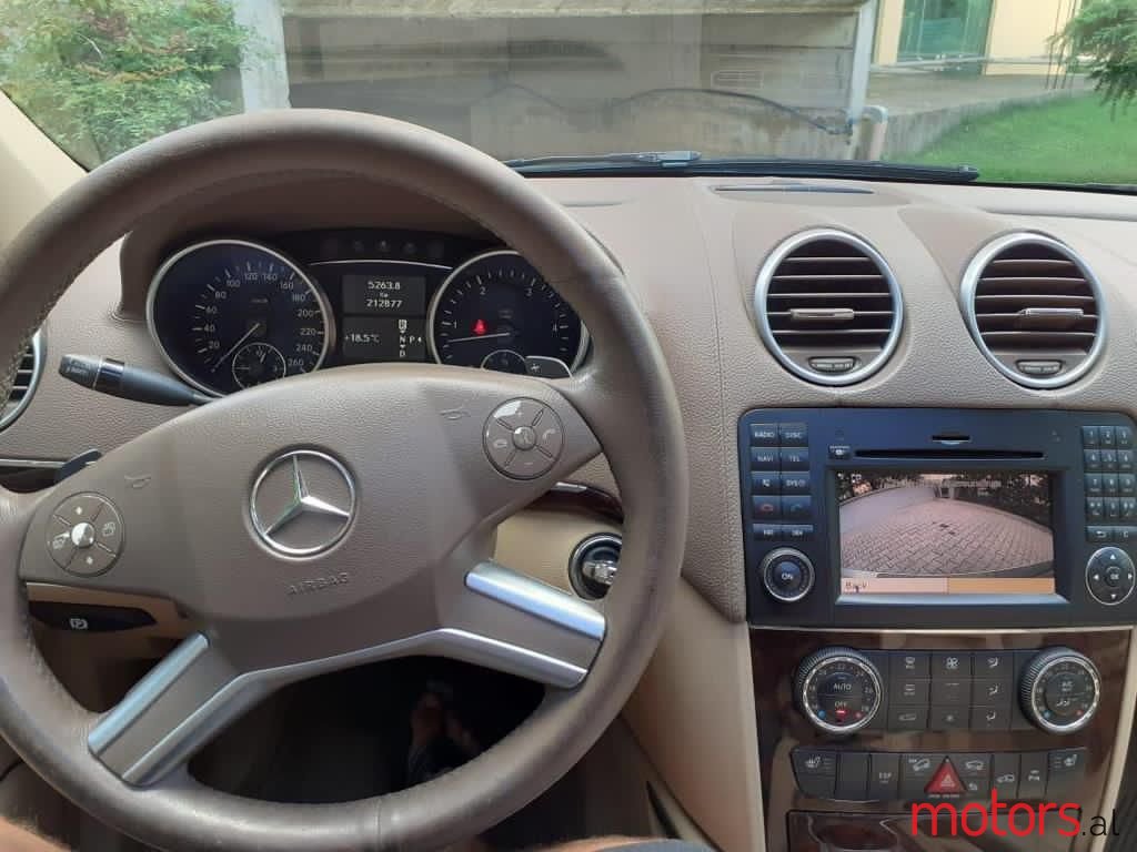 2009' Mercedes-Benz GL 350 photo #5