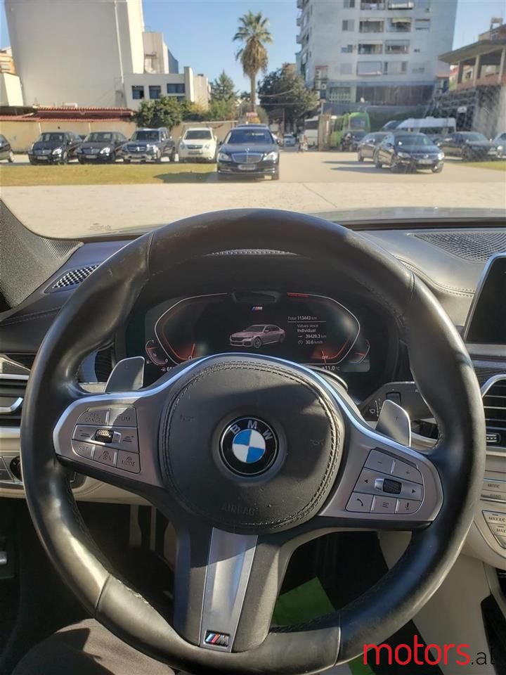 2020' BMW 730 photo #5