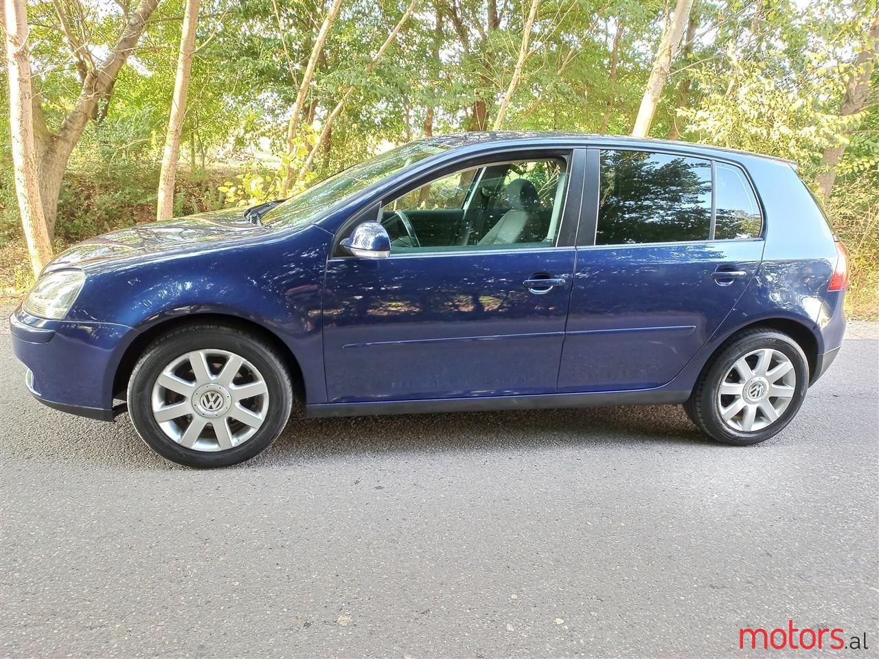 2005' Volkswagen Golf photo #4