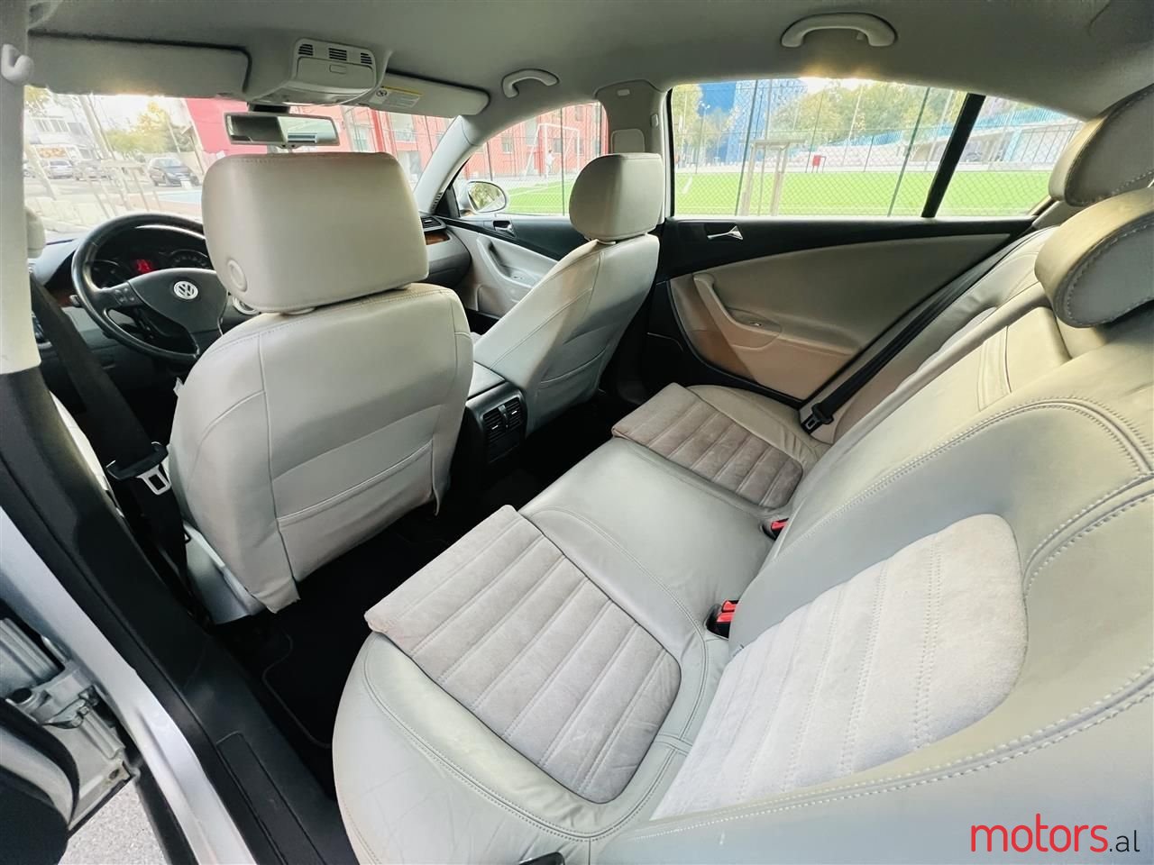 2006' Volkswagen Passat photo #4