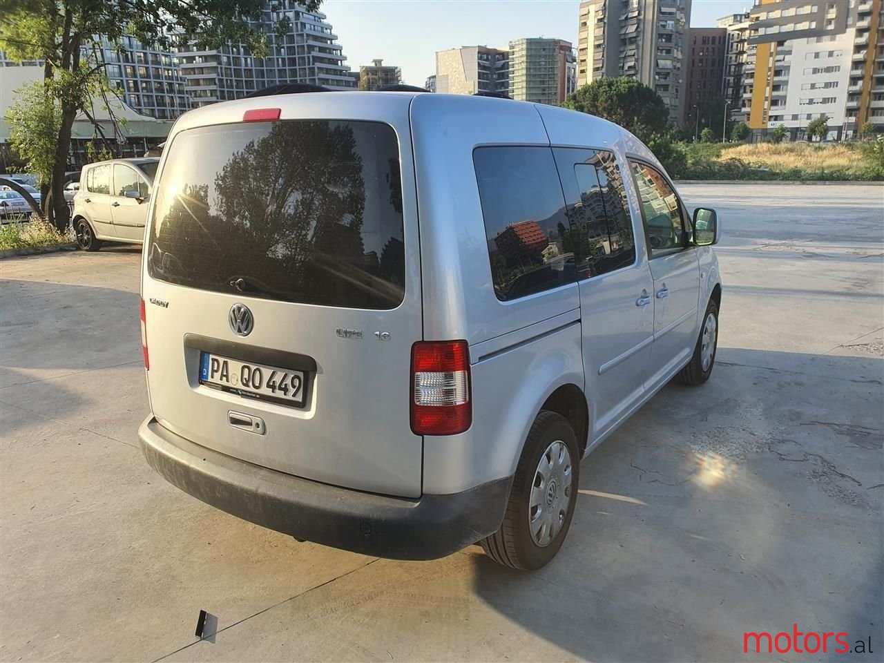 2005' Volkswagen Caddy photo #4