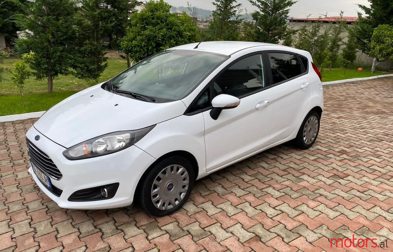 2015' Ford Fiesta photo #1